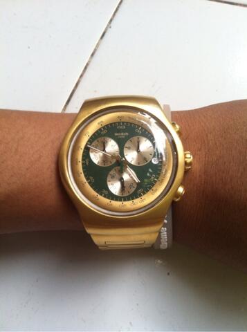 swatch golden block green