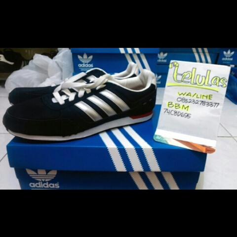 WTS ADIDAS NEO CITY RACER NAVY-SILVER ORIGINALS