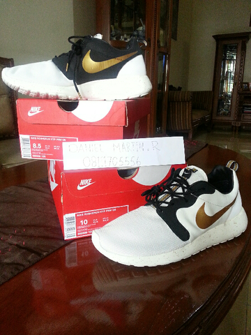 roshe run gold trophy