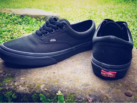 vans full black ori