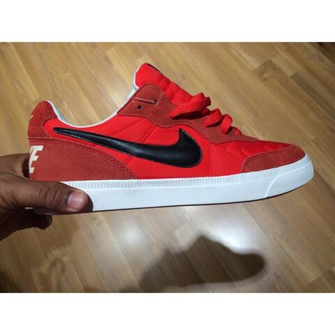 nike nsw tiempo trainer