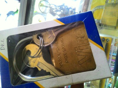 WTS YALE BRASS PADLOCK 140 (TERSEDIA 40MM, 50MM, 60MM) ORIGINAL