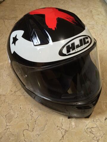 Terjual Helm HJC Lorenzo-Yamaha 