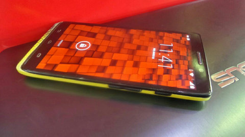 Motorola Droid Maxx Xt1080 32gb Ram 2gb Jogja