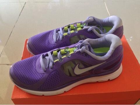 nike roshe run eclipse