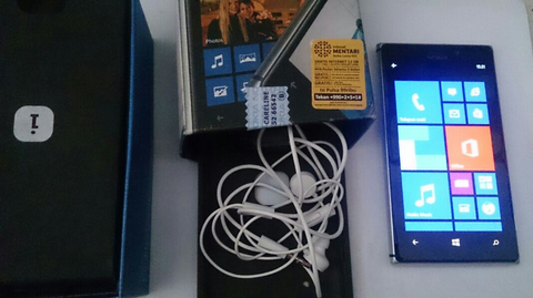 nokia lumia 925 second like NEW!