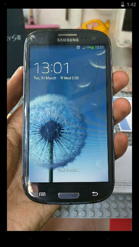 Samsung Galaxy S 3 (SGS3 - I9300) murah bangetttt!!!