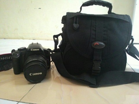 jual kamera canon eos 450 D + tas