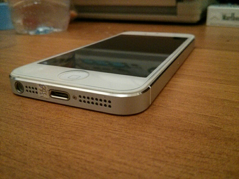 JUAL IPHONE 5 32 GB WHITE, MULUS, GARANSI