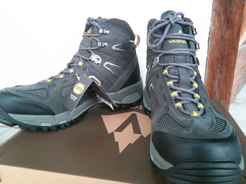 Terjual WTS Sepatu VASQUE Breeze 2.0 