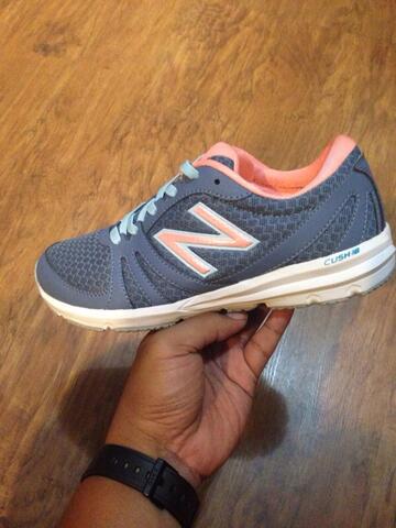 WTS sepatu New Balance monggo new + Original guarantee