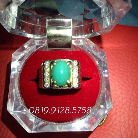 DIJUAL BATU CINCIN BACAN TEMBUS IMUT MEWAH BER - SERTIFIKAT GRI !!!