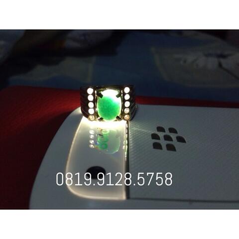 DIJUAL BATU CINCIN BACAN TEMBUS IMUT MEWAH BER - SERTIFIKAT GRI !!!