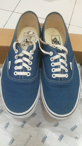 era or authentic vans