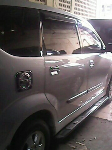 Dijual mobil avanza tahun 2005