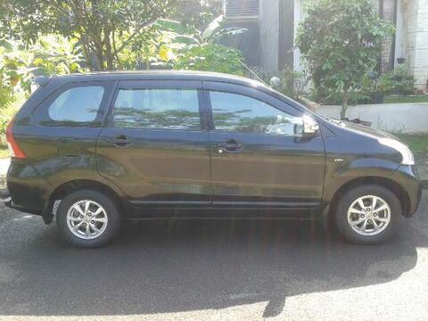 dijual Avanza 2012 tipe G Black