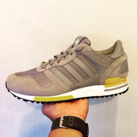 WTS SEPATU ADIDAS ZX 700 & DRAGON ORIGINALS MALANG