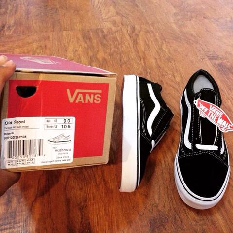 WTS VANS OLD SKOOL ORIGINALS BNIB MASUP DULU