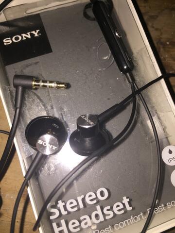 wts sony headset sth 30 black. mint condition. cod bandung.