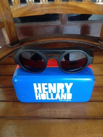 Kaca Mata - Le Specs Henry Holland Circle the Mesh Black Dope