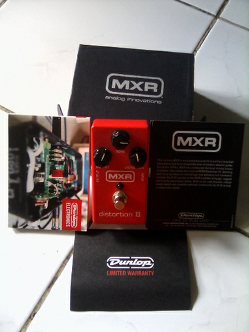 mxr distortion III like new