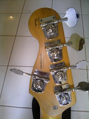 bass squier precesion special standart series mii
