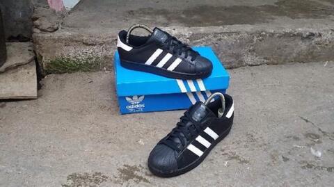 WTS ADIDAS SUPERSTAR FOUNDATION PACK WHITE BLACK & BLACK WHITE