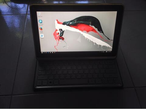 Acer Iconia W7/W700 core i3/4GB/64GB SSD