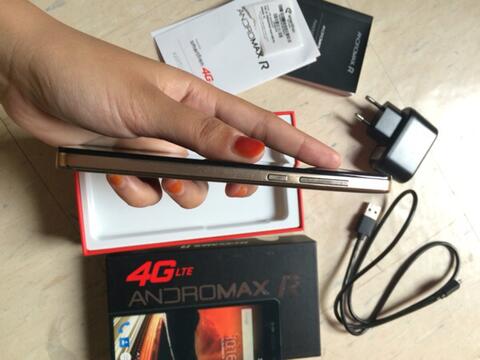SMARTFREN ANDROMAX R 4GLTE BLACK-GOLD GARANSI PANJANG MULUS