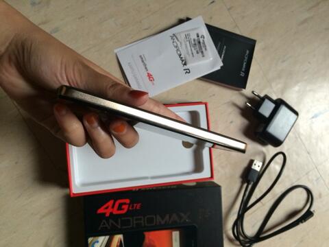 SMARTFREN ANDROMAX R 4GLTE BLACK-GOLD GARANSI PANJANG MULUS
