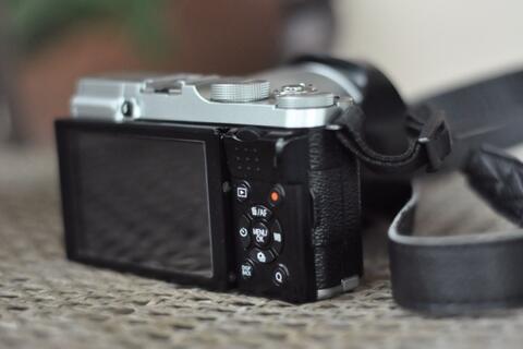 mirrorless Fuji film xa2 malang mulus garansi