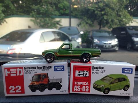 TOMICA Mercedes-Benz UNIMOG & Honda BRIO