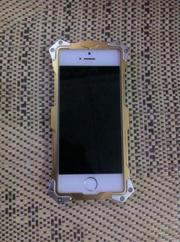 CASE IPHONE 5/5s/SE. SIMON THOR METAL ALUMINUM 100% ORI GAN!!!
