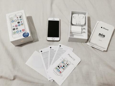 Iphone 5S 32 gb Gold EX Garansi TAM Erajaya mulus like new