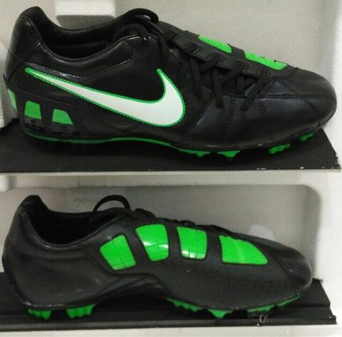 Terjual Sepatu Futsal Original Nike T90 