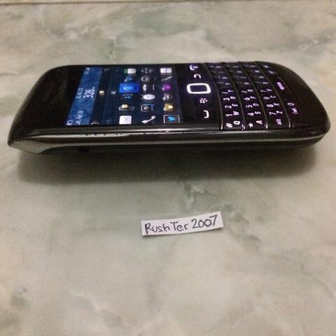 Blackberry BB 9790 Bellagio Onyx 3 second
