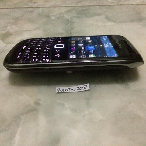 Blackberry BB 9790 Bellagio Onyx 3 second