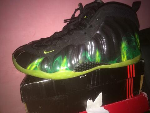 nike air phone posits