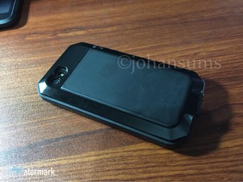 Jual iphone 5g 16 gb black mulus ex garansi trikomsel bonus lunatik case