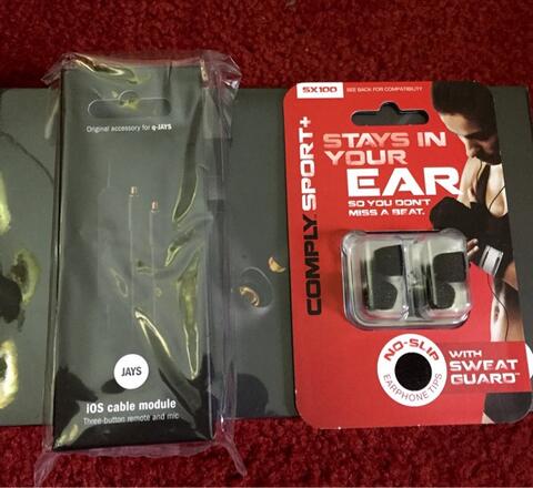 Q-Jays References Earphones for IOS/Android