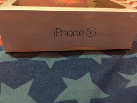 Dijual iPhone SE 16GB Silver Grey Second
