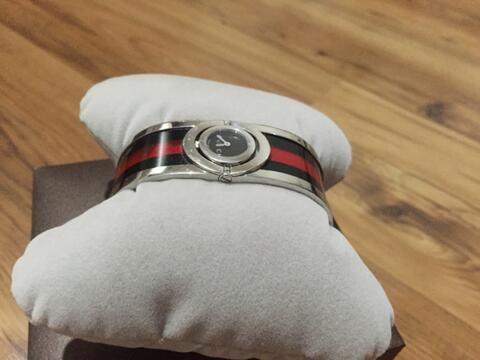 jam ( watch ) Gucci authentic women