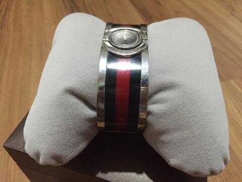 jam ( watch ) Gucci authentic women