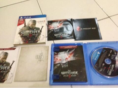 the Witcher ps4 / ps 4...350rb