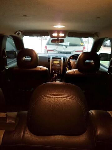 MOBIL NISSAN X TRAIL 2012 HITAM BLACK MULUS JUAL CEPAT