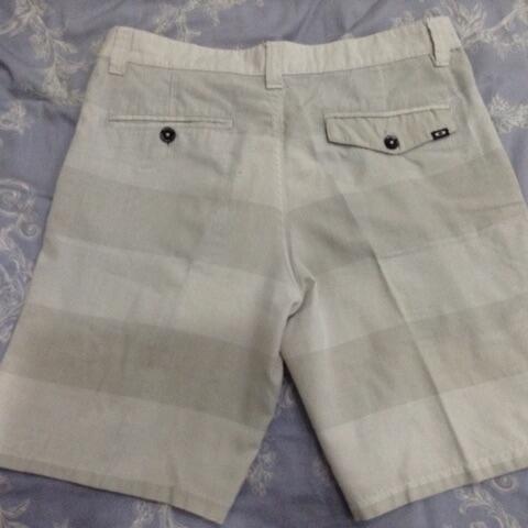 celana pendek oakley dan giordano original ukuran 34 dan 32