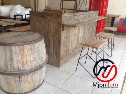 Meja bar vintage