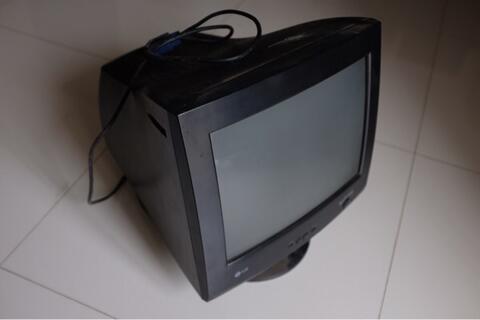 Monitor PC merk LG 12 inch StudioWorks 500G LC Komputer