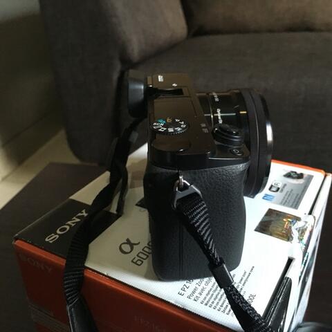 Sony Mirrorless Alpha 6000 Lens Kit 16-50mm Mint Condition