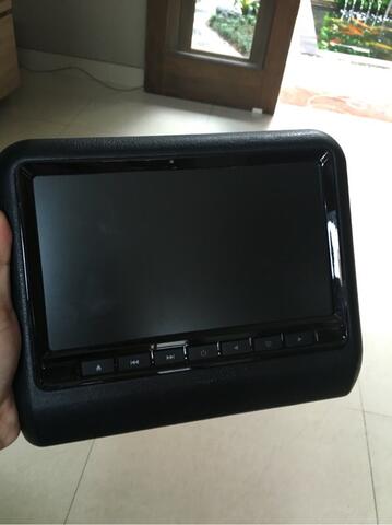Clip on Headrest HD DVD Monitor